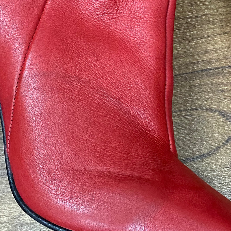 Rote Damen Stiefelette von Buffalo Gr.41