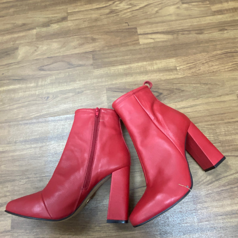 Rote Damen Halbstiefel mit Blockabsatz von Buffalo Gr.41