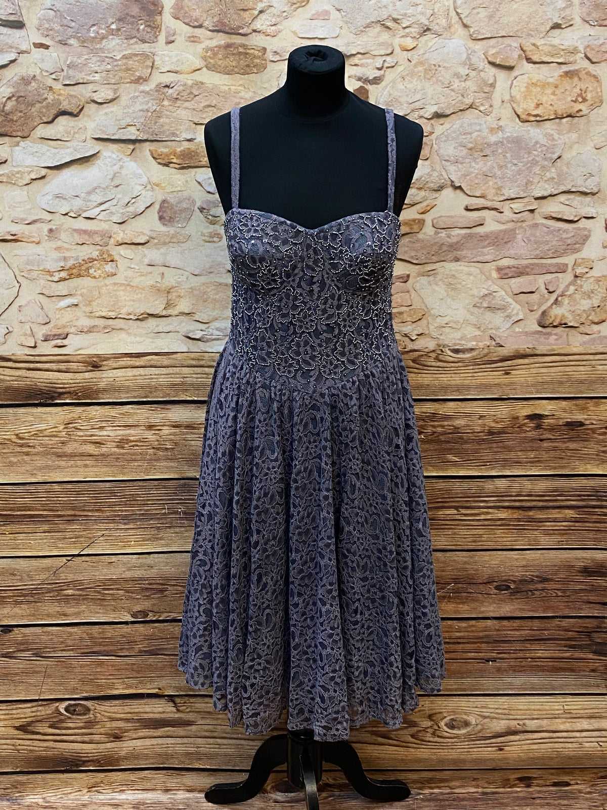 Vintage Cocktailkleid in Grau mit Spitzenmuster