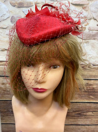 Roter Vintage Minihut Fascinator Damen-Cocktailhut original