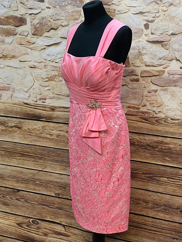 „Cocktailkleid rosa John Charles London Gr 42 elegant Seitenansicht