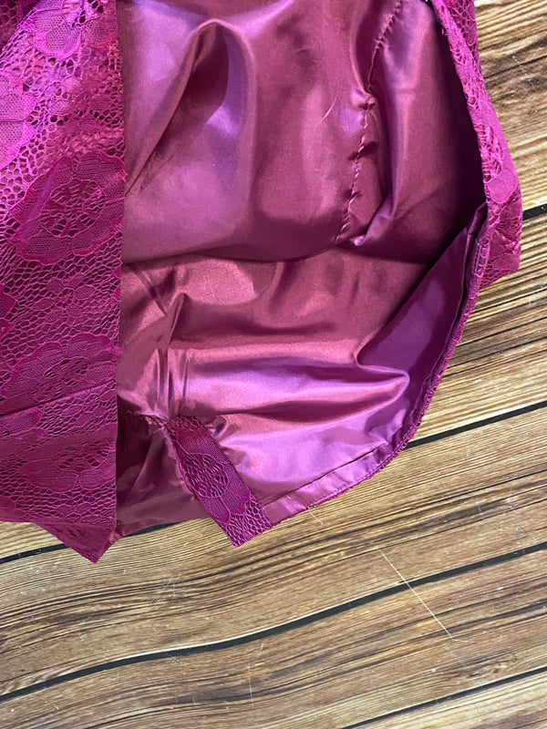 Cocktailkleid in leuchtendem Purpur Gr.48