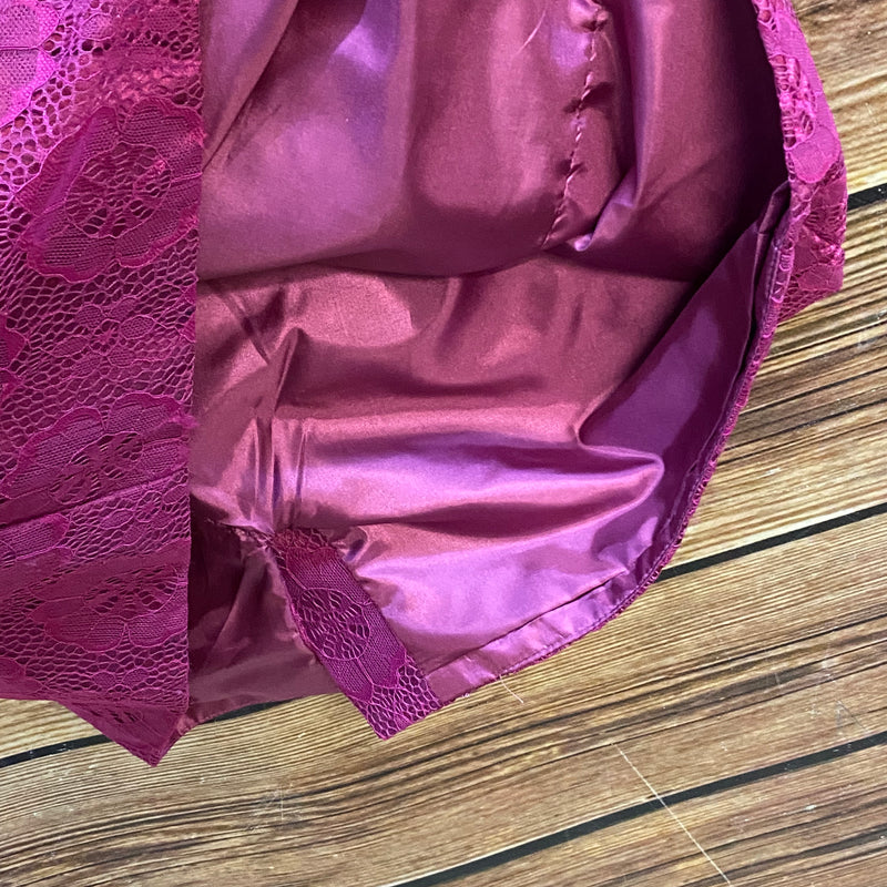 Cocktailkleid in leuchtendem Purpur Gr.48