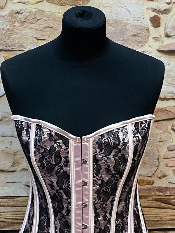 Elegante Corsage im Stil der 50er – Größe 36