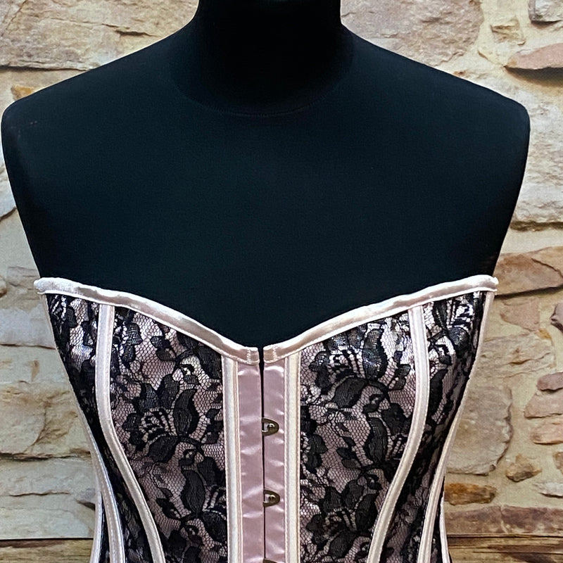 Elegante Corsage im Stil der 50er – Größe 36