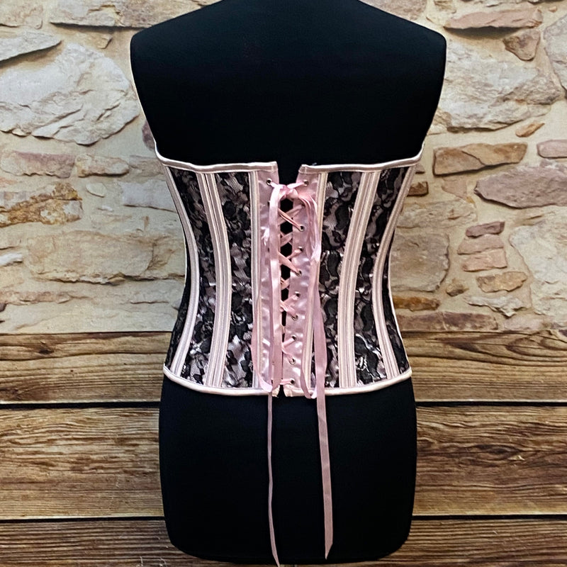 Elegante Corsage im Stil der 50er – Größe 36
