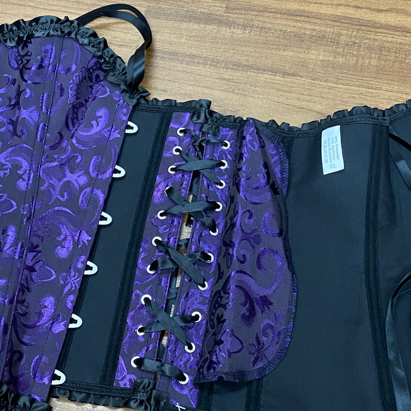 Lila Corsage mit schwarzen Rüschen Gr.XL