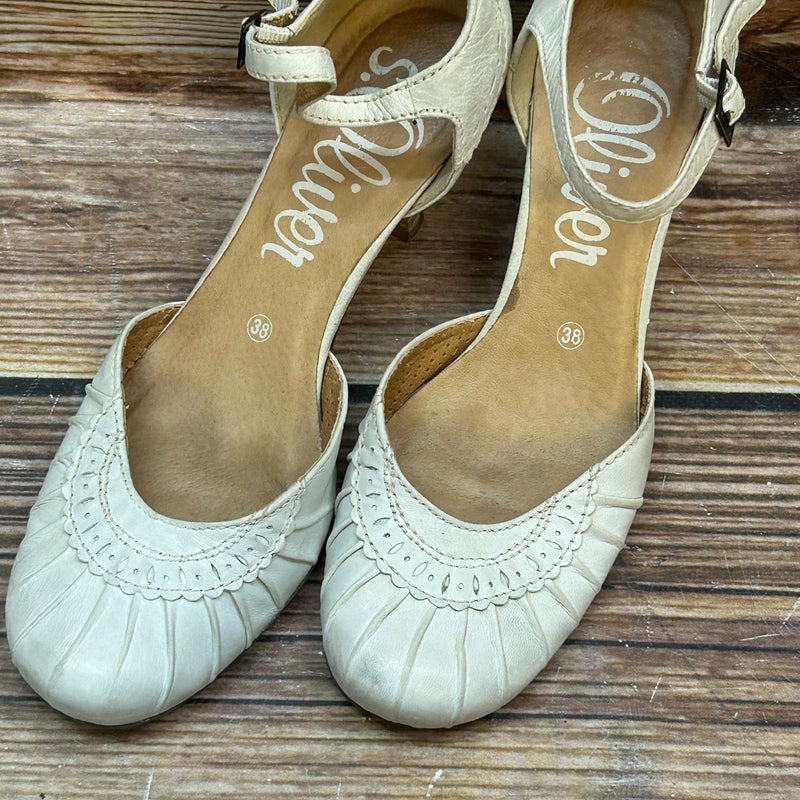 Cremefarbene Leder-Riemchen-Pumps von s.Oliver, Größe 38, Blockabsatz, Vintage Mary-Jane Stil.