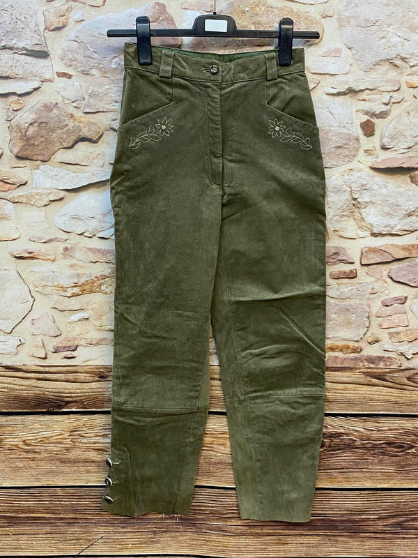 „Damen Lederhose Gr. 36 in Olivgrün aus echtem Leder mit floraler Stickerei“