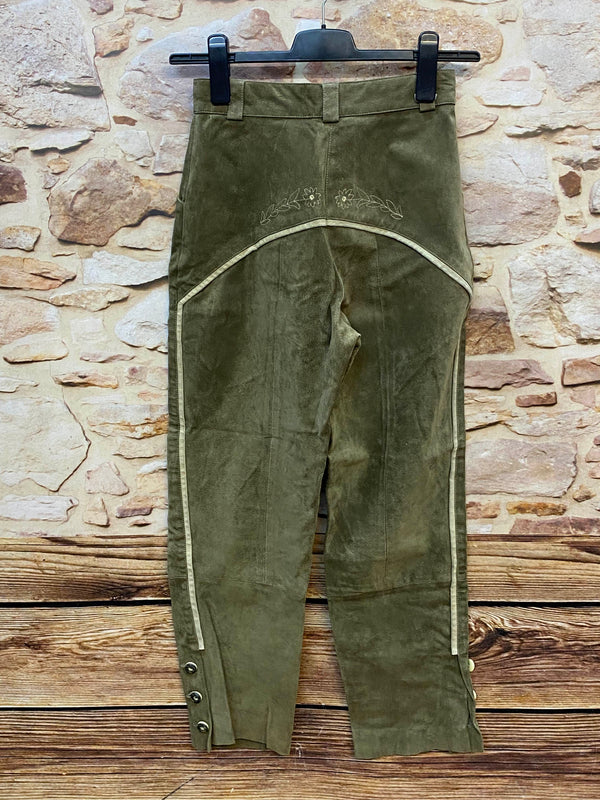 „Secondhand Damen Lederhose in Olivgrün für Trachtenmode und Landhausstil“