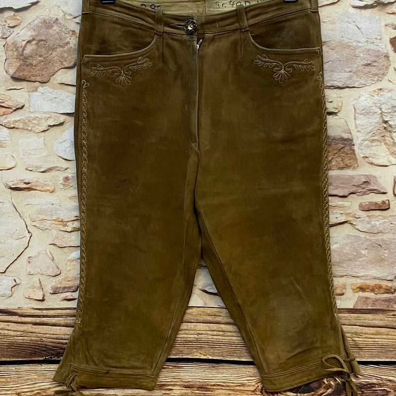 Vintage Damen Trachtenlederhose Gr. 40 in Braun mit heller Stickerei und geschnürten Beinabschlüssen in 3/4-Länge