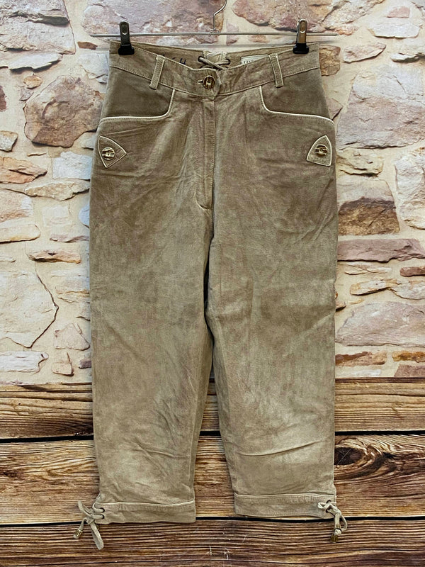 Damen Trachtenlederhose Gr. 38 beige aus Schweinsveloursleder mit Zierknöpfen und Schnürungen