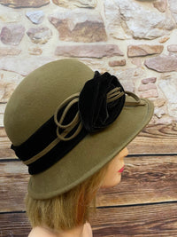 Chapeau pour femme de haute qualité d'occasion vert olive, vert de la marque Mayser, taille 57 