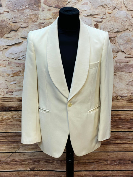 „Vintage Dinner Jacket Herren Elfenbein Schalkragen Frontansicht elegant“