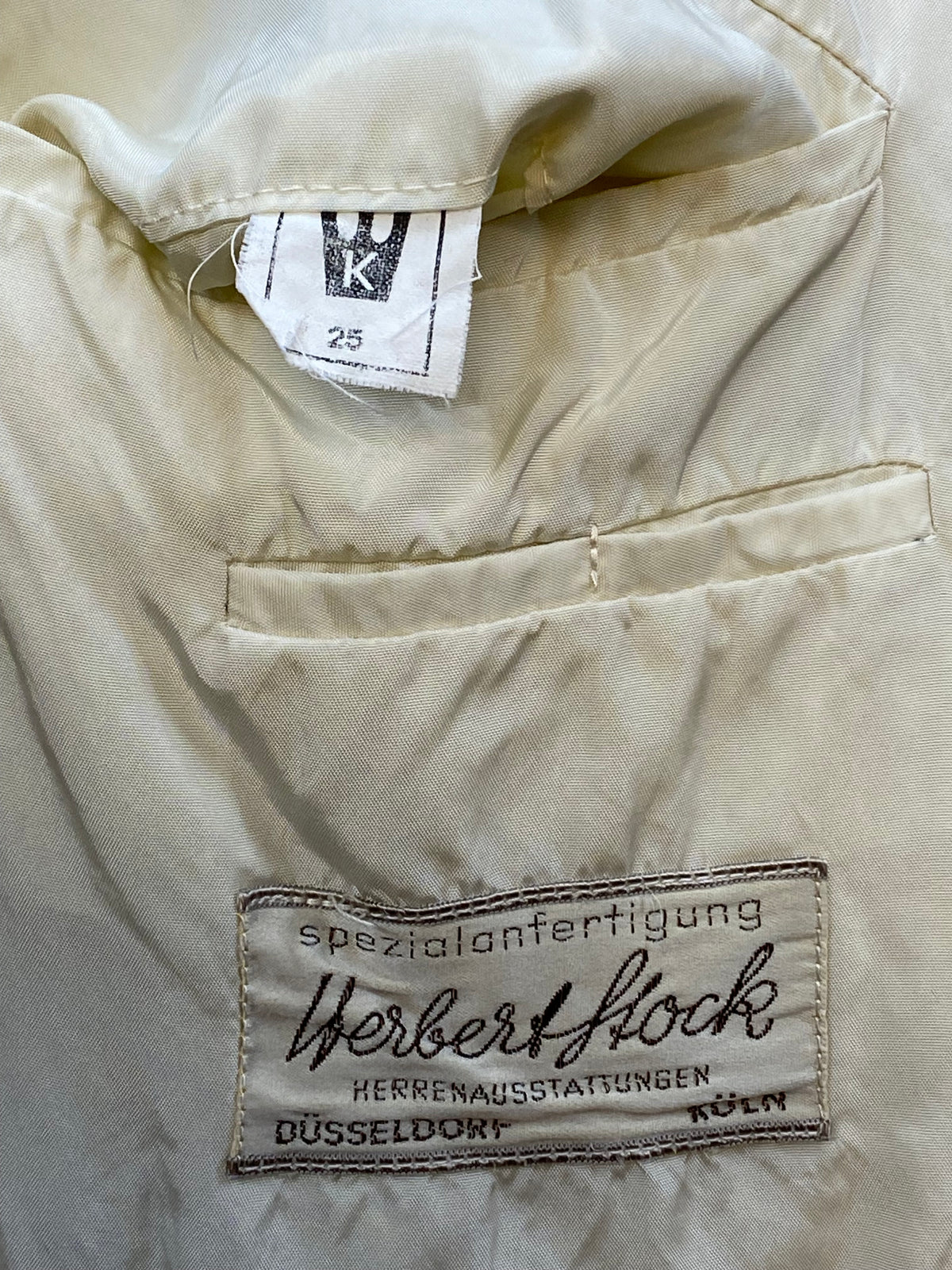 veste de dîner vintage taille 25 en crème légère 