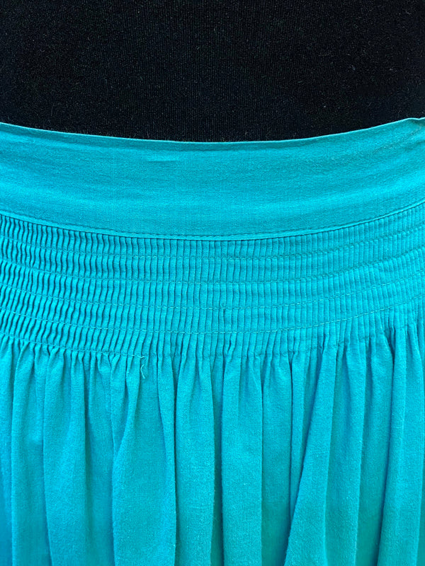 Vintage Dirndlschürze – petrol/türkis, lang mit Smokbund