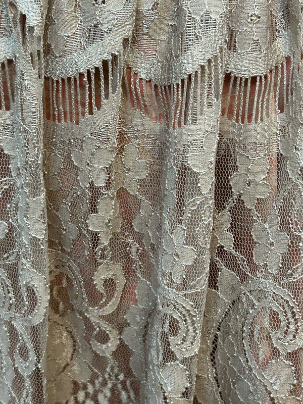 Elegantes Tramontana Dirndl in Beige und Rosa – EU Größe 40