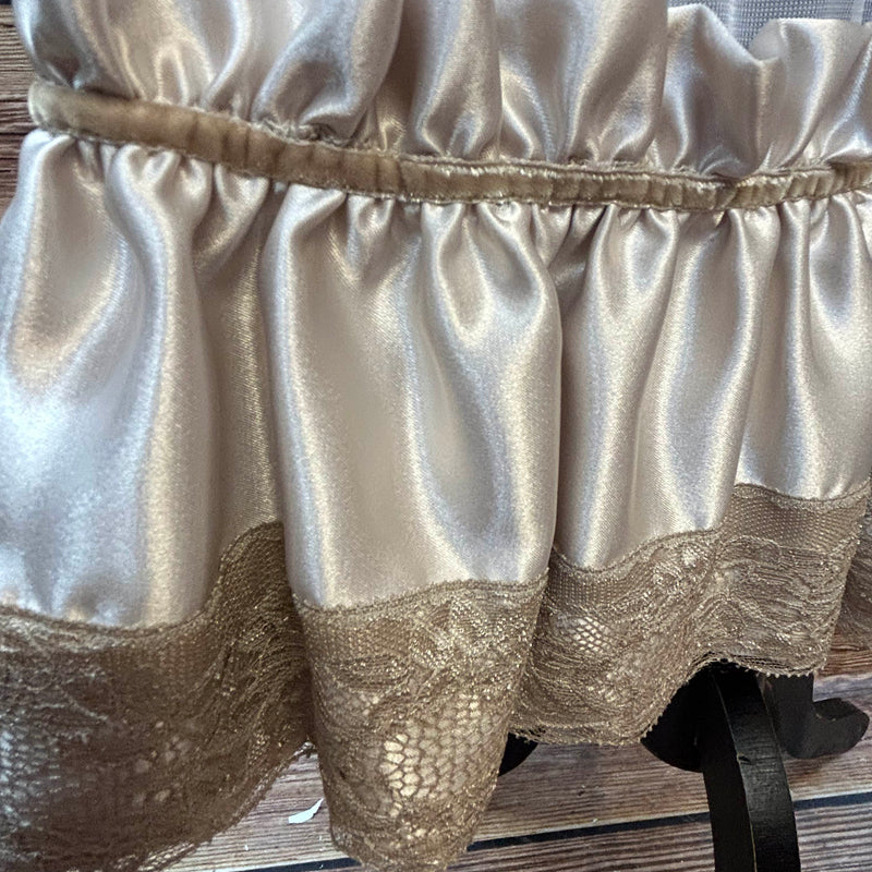 Elegantes Tramontana Dirndl in Beige und Rosa – EU Größe 40