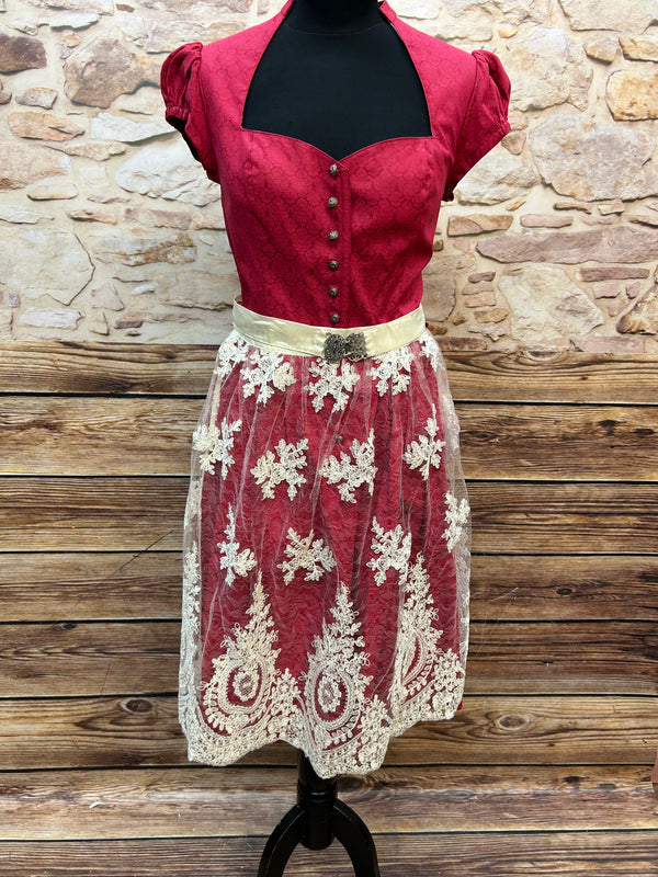 Bezauberndes Moser Dirndl in Rot und Creme – EU Größe 40