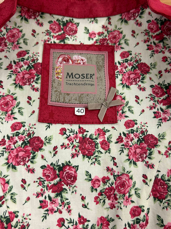 Bezauberndes Moser Dirndl in Rot und Creme – EU Größe 40