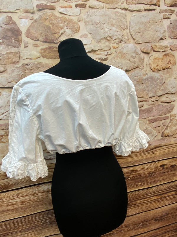 Vintage Dirndlbluse mit Spitze – Gr. 46