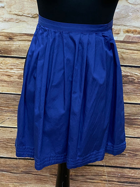 Blaue Vintage Dirndl-Schürze für Damen, unifarben, aus Baumwoll-Mischgewebe, 47 cm lang, mit Schleifenbändern, guter Zustand, secondhand.