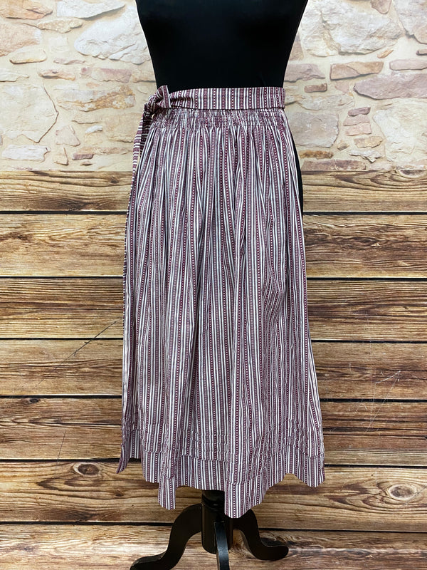Gestreifte Dirndl-Schürze für Damen, weinrot/rostrot/beige mit traditionellem Muster, 73 cm lang, Baumwolle, Schleifenverschluss, vintage, sehr guter Zustand.