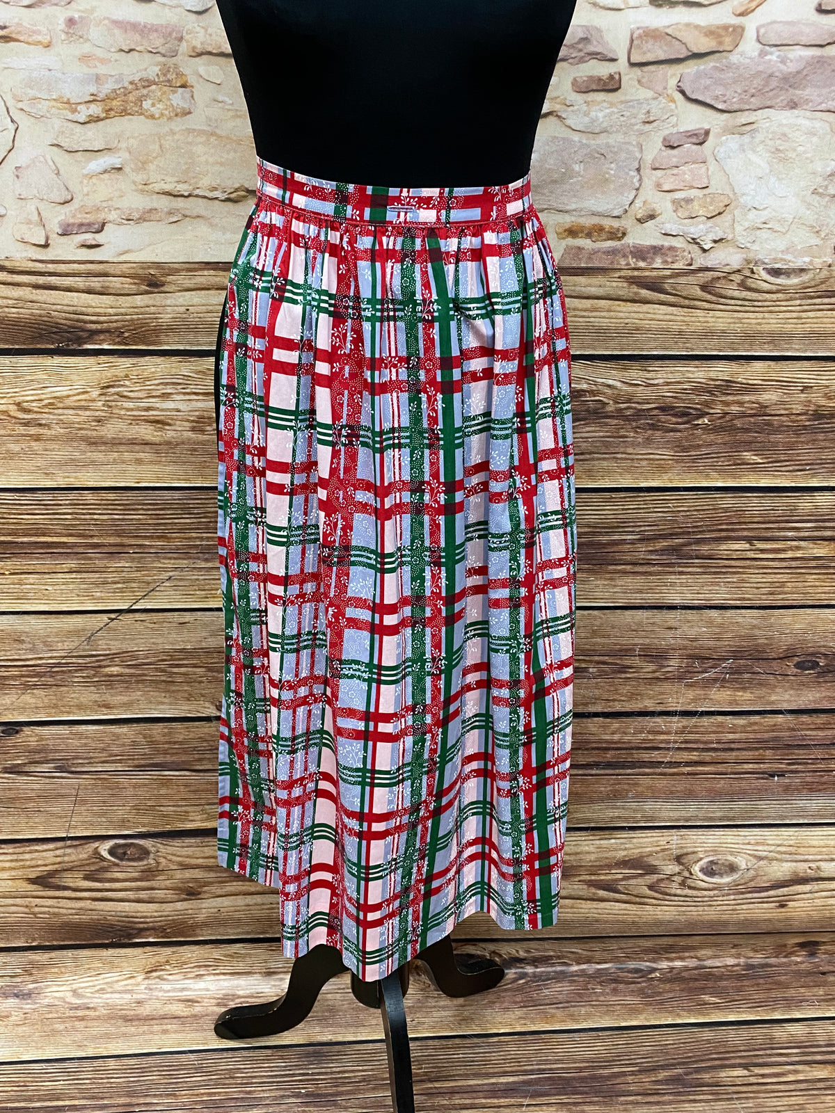 Dirndl-Schürze für Mädchen, Größe 152, kariert in Rot/Grün/Hellblau, 74 cm lang, Schleifenband, Baumwoll-Mix, vintage, sehr guter Zustand.