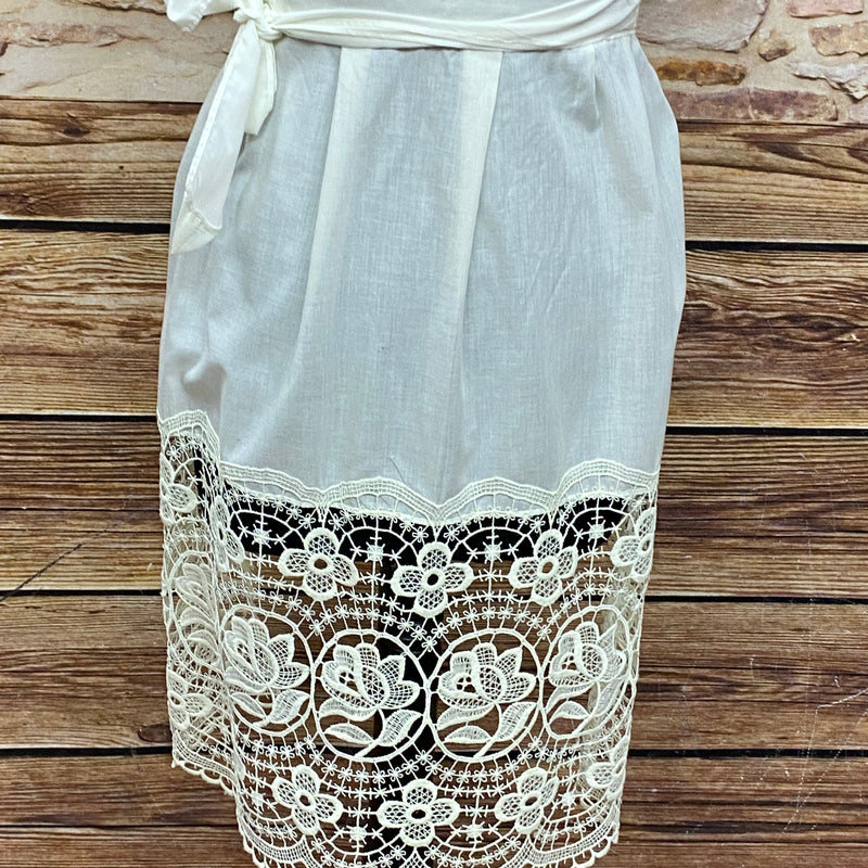 Dirndlschürze in Creme, Lochspitze, Vintage Dirndl-Schürze Gr.46 , Länge 62 cm 