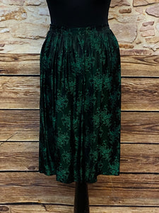 Dirndlschürze glänzend grün/schwarz Vintage Länge 65 cm