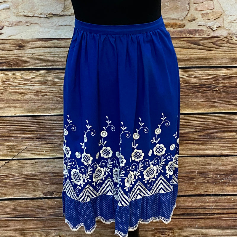 Blau Dirndlschürze mit weißem Muster 61 cm