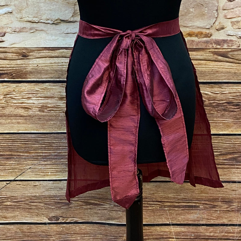 Kurze Dirndlschürze, Brombeere 50 cm lang