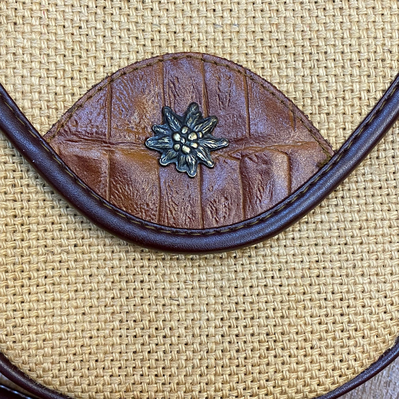 Kleine Dirndl-Handtasche in Natur Vintage