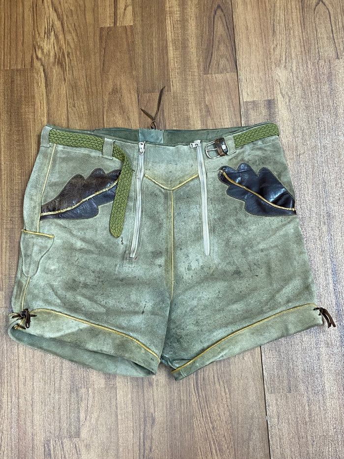 Antike kurze Trachten Lederhose Pfadfinder Vintage mit brauen Eichenlaub