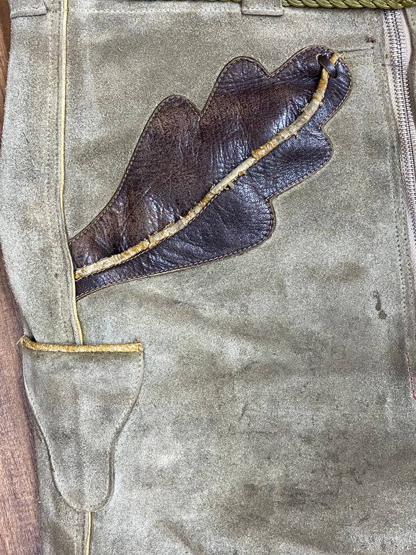 Kurze Trachten Lederhose Pfadfinder Vintage mit braunen Eichenlaub  Gr.54