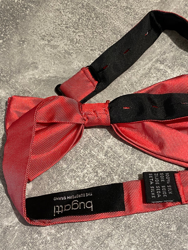 Bugatti Fliege Rot – 100% Seide – Elegante Herren Schleife, Neu & Ungetragen