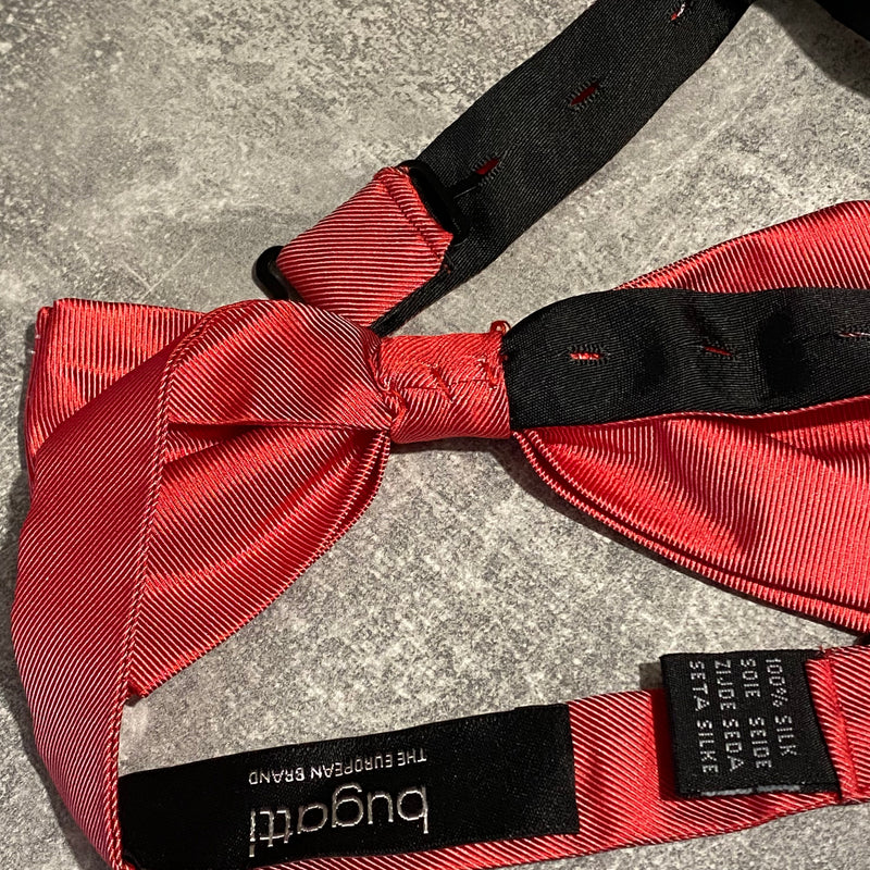 Bugatti Fliege Rot – 100% Seide – Elegante Herren Schleife, Neu & Ungetragen
