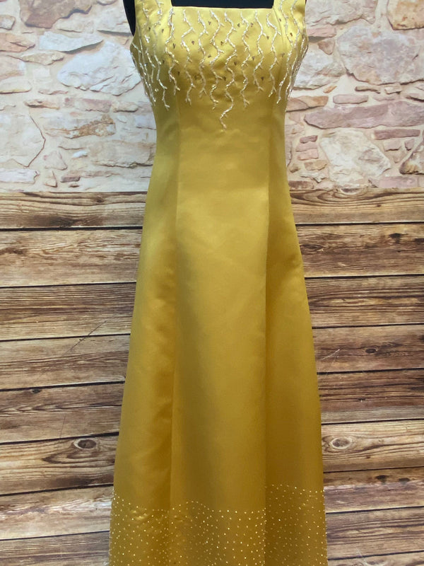 „Goldenes langes Vintage Abendkleid Größe 38 mit handbesticktem Oberteil und Perlenstickerei von Jack Bryan“