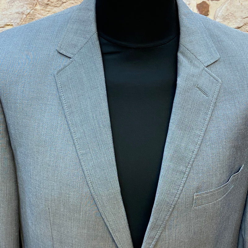 Graues ESPRIT Sakko Gr. 52 – Detailansicht von Revers und Brusttasche