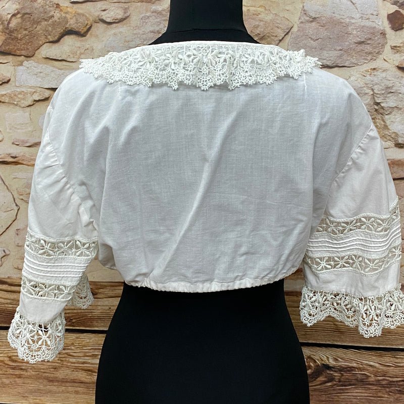 Vintage Dirndlbluse Gr.50 aus den 80er Jahren offwhite