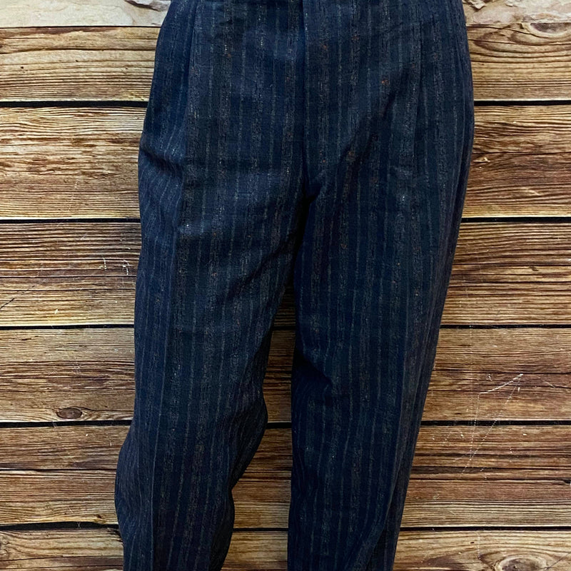 Ungetragene Bundfaltenhose Größe 54, Bund 101 cm, Länge 113 cm, dunkelblau gestreift, Wollmix, 80er/90er Vintage Herren.