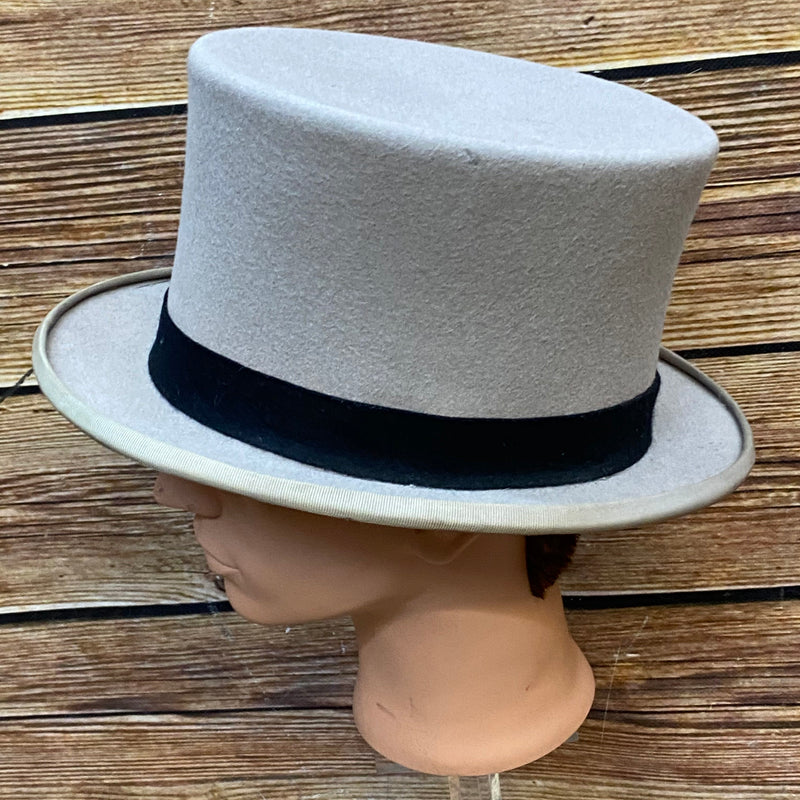 „Grauer Zylinderhut Seitenansicht mit schwarzem Hutband“