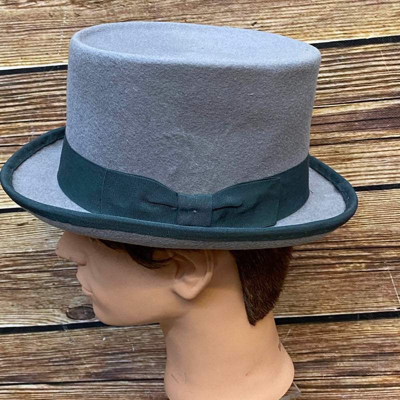 „Grauer Herren-Zylinder in Seitenansicht“