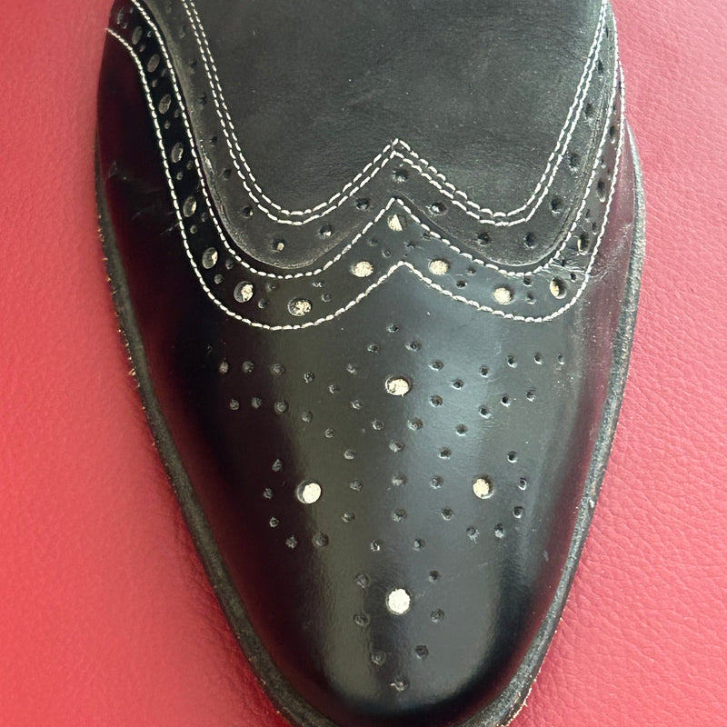 Schwarze Brogue-Oxfords Gr. 41