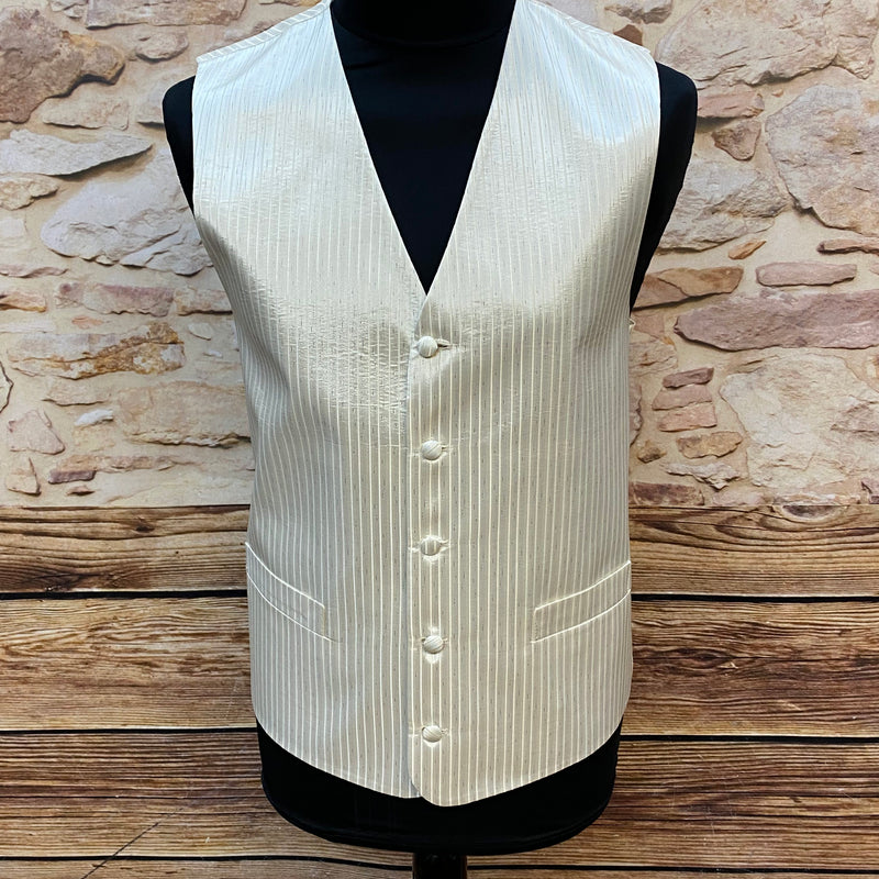 „Herrenweste Größe 102 hell gestreift Vorderansicht“