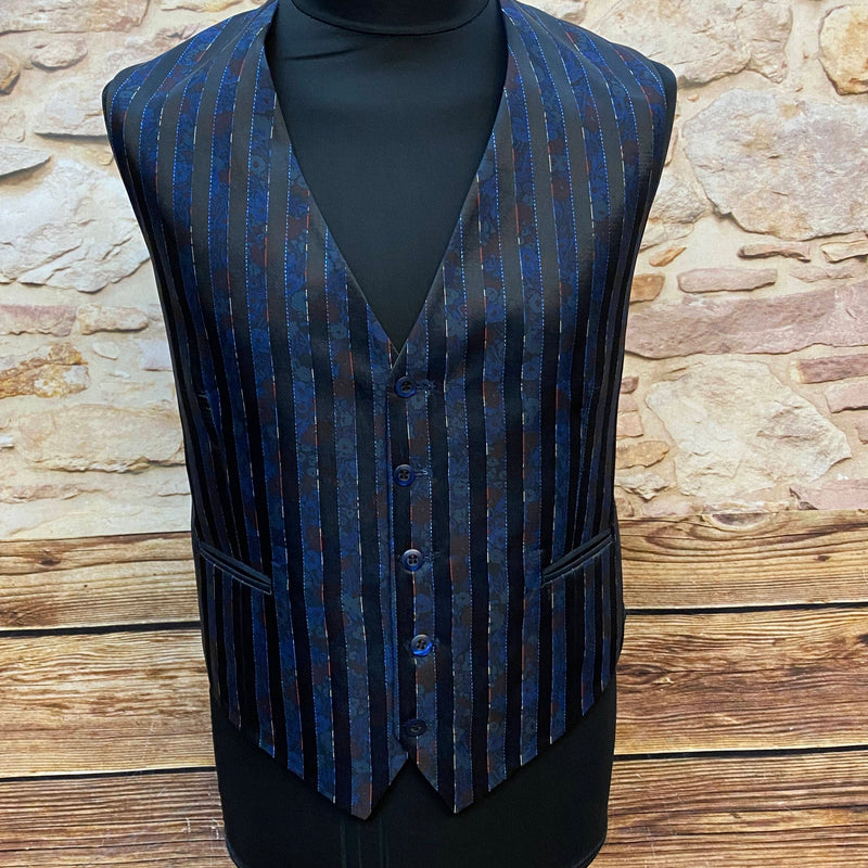 „Herrenweste Größe 52 blau gestreift Vorderansicht“