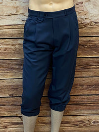 Blaue Knickerbockerhose im 20er-Jahre-Stil