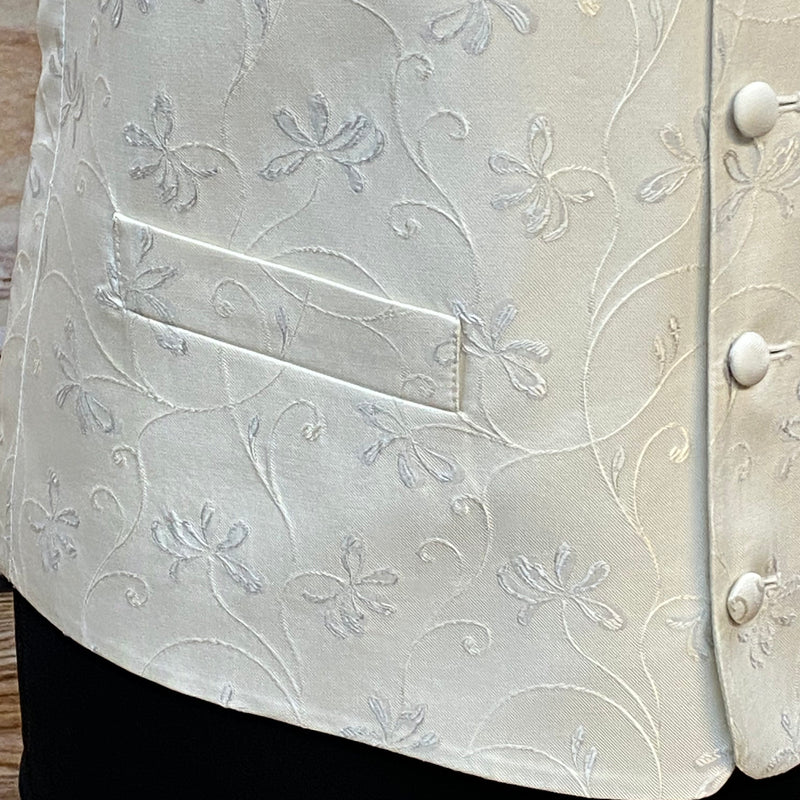Hochzeitsweste in Elfenbein von Masterhand, Gr.52