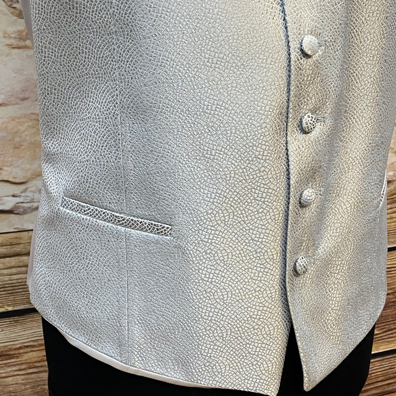 Hochzeitsweste mit Plastron und Einstecktuch von Wilvorst, Gr.106