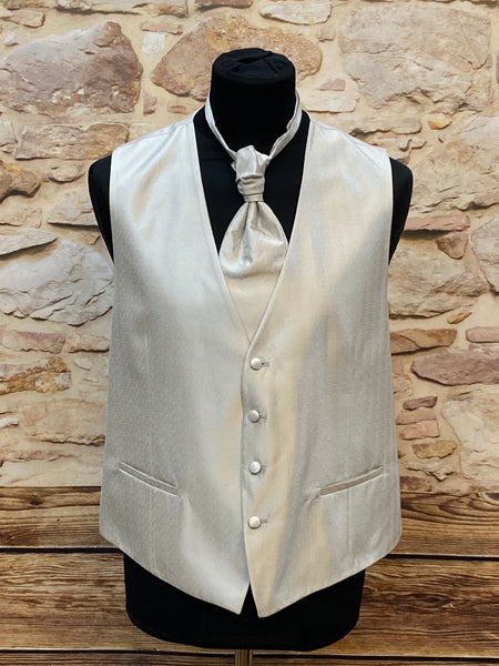 Elegante Hochzeitsweste in Elfenbein mit Plastron, Größe 54 von Wilvorst